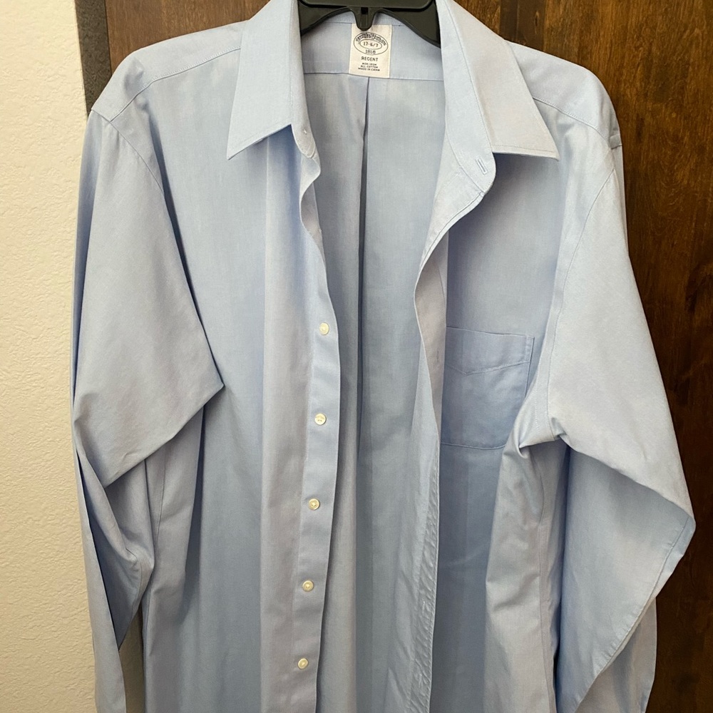 Brooks Brothers men’s dress shirt